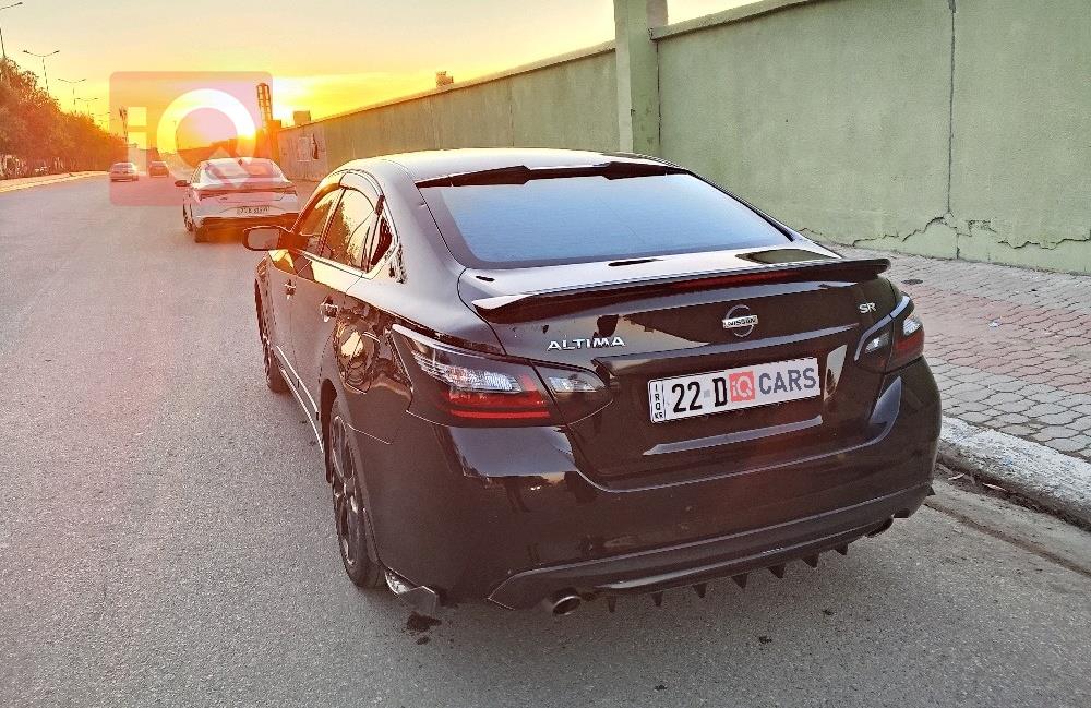 نيسان ألتيما